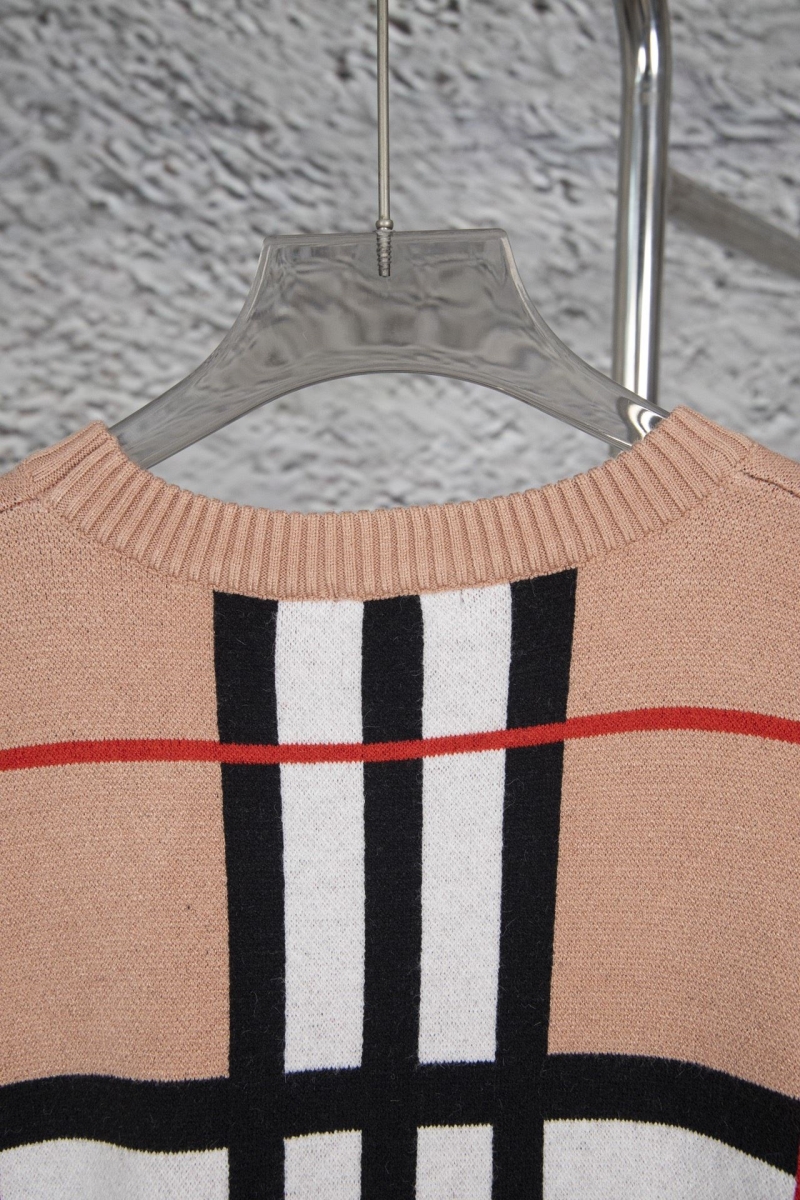 Burberry Sweaters